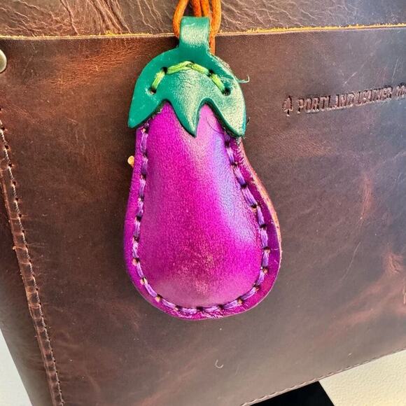 Genuine Leather EGGPLANT Bag Charm Crossbody Purse Bag NEW - Picture 2 of 5